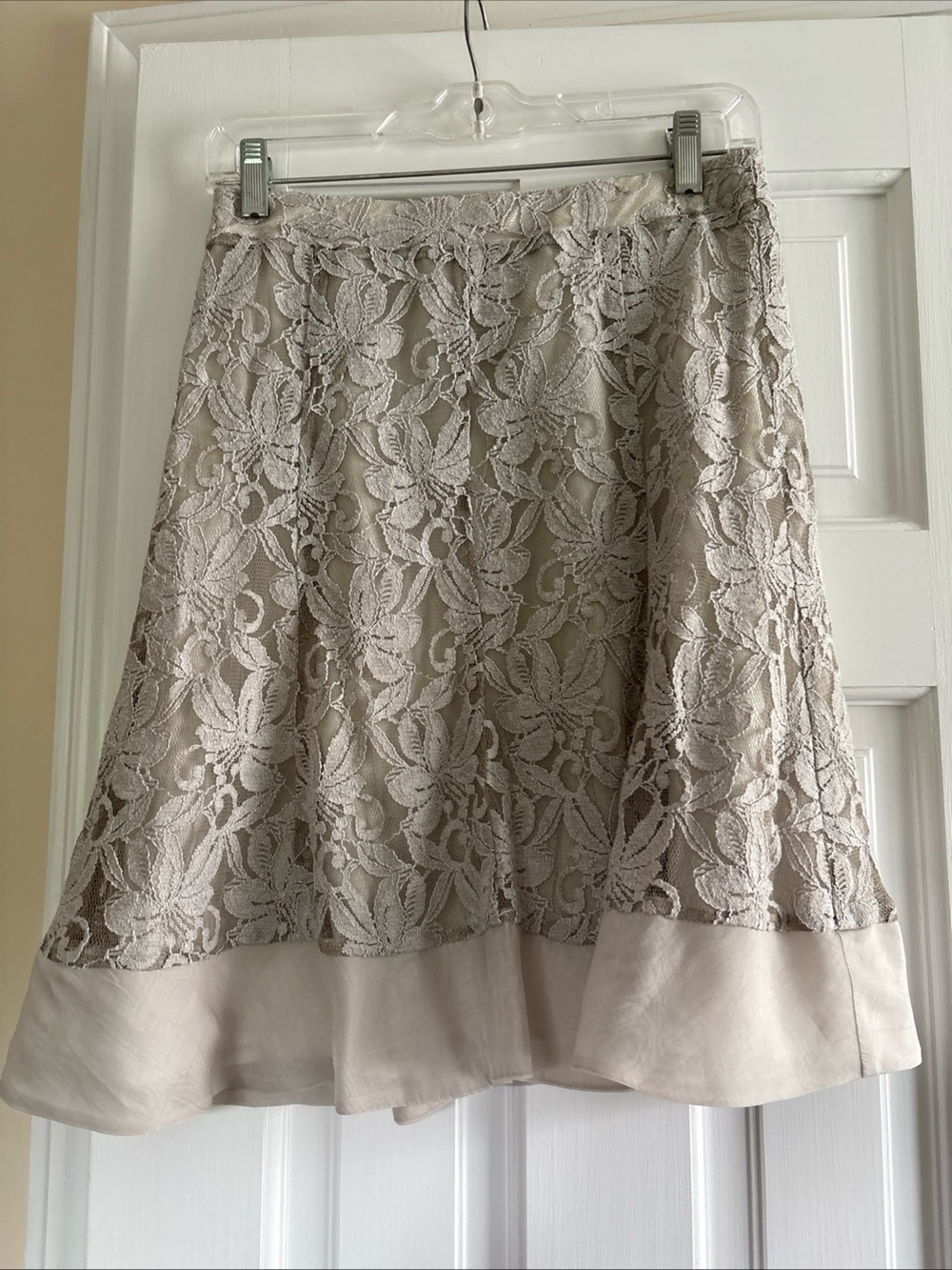 Nic + Zoe Women’s Lace Overlay A-Line Skirt in Light Gray, size XS